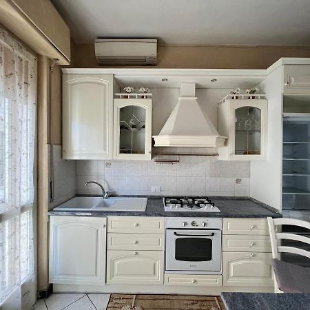 Bilocale Pf Apartman Loano Kültér fotó